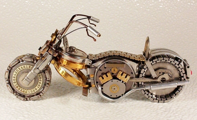 Мотоциклы из деталей часов.