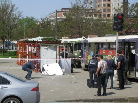 Первый взрыв на трамвайной остановке