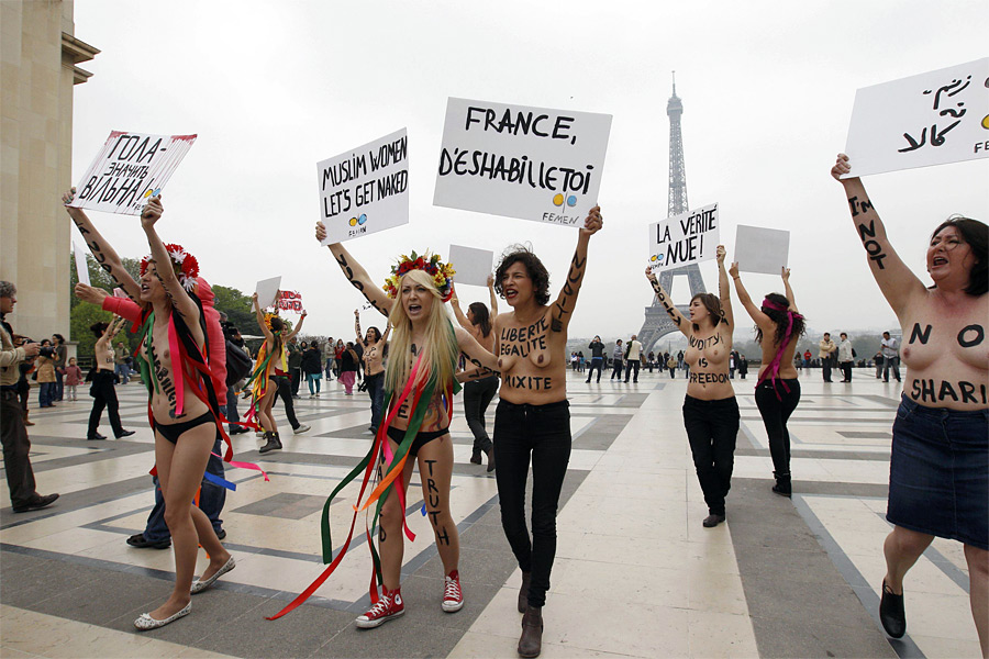 Femen в Париже
