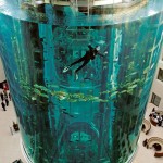 Гигантский аквариум в отеле Radisson Blu