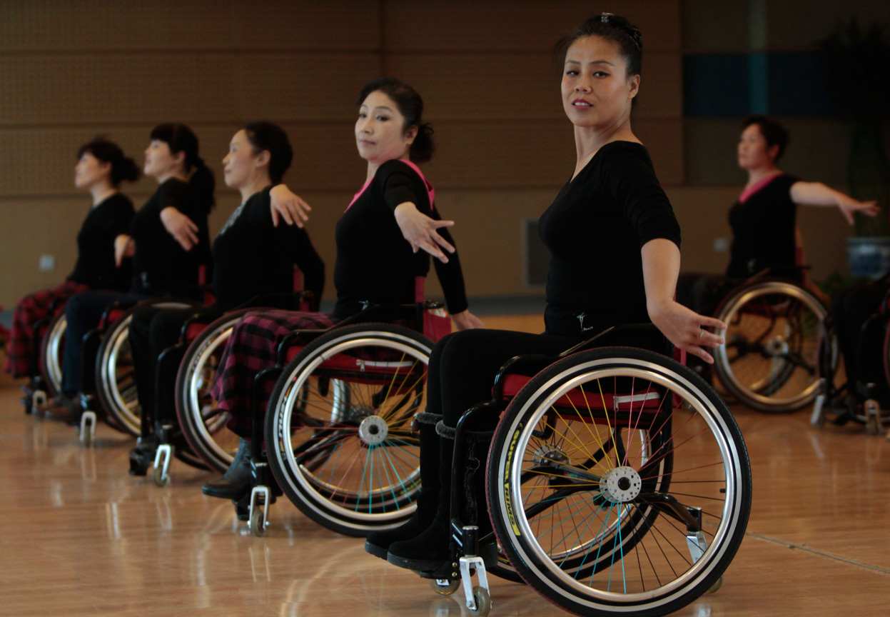 Танцовщицы-инвалиды
