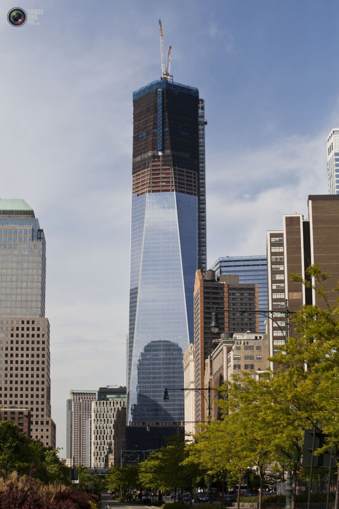 Строительство Всемирного торгового центра 1 в Нью-Йорке