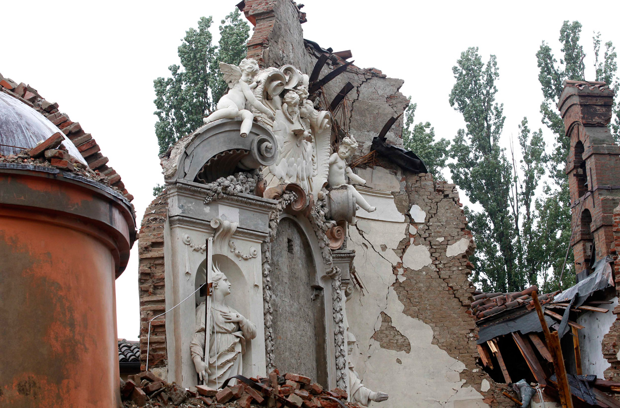 Землетрясение в Италии 2012