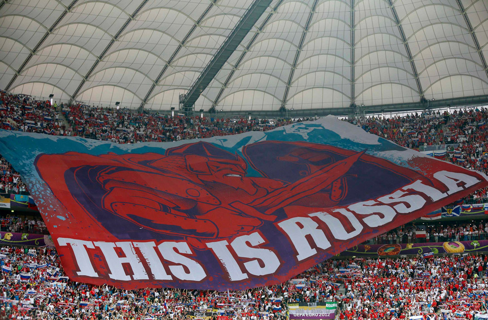 Евро 2012, футбольные фанаты