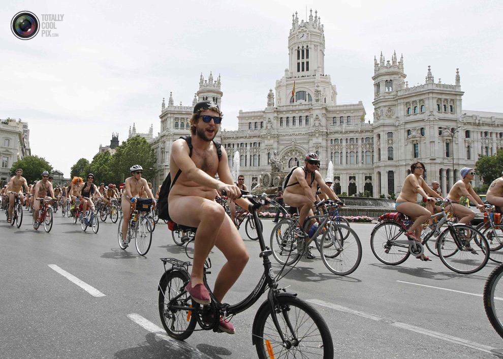 В Лондоне пройдет ежегодный «голый» велопробег | Коммерсантъ UK