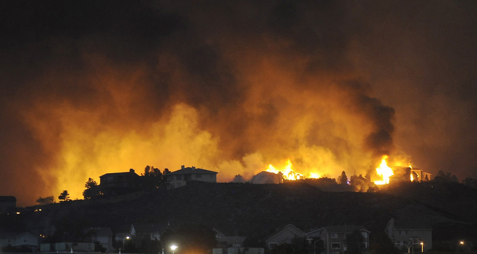 Лесной пожар в Колорадо, США