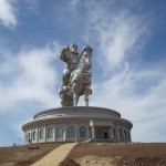 Гигантская статуя Чингисхана