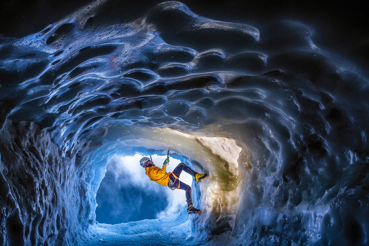 Ледовые пещеры на Камчатке