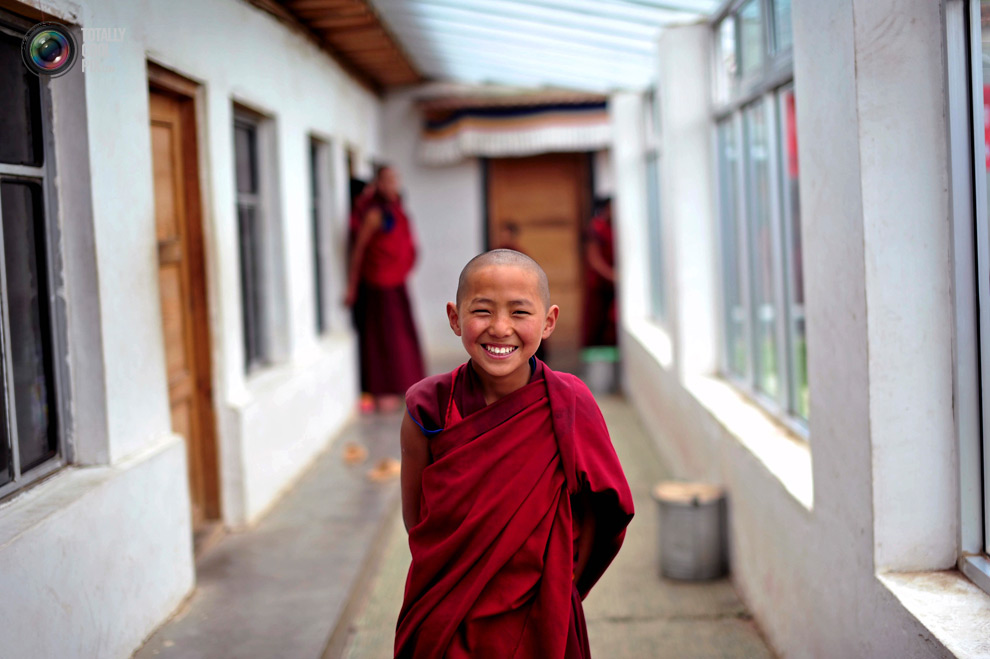 Молодой тибетский монах