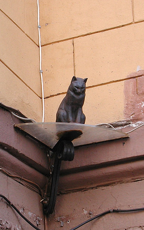 Скульптуры кошек