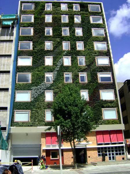 Вертикальный сад отеля Gaia