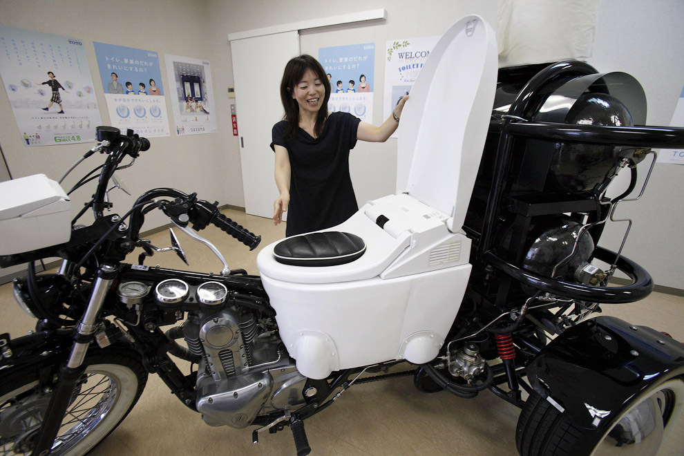 Мотоцикл-туалет