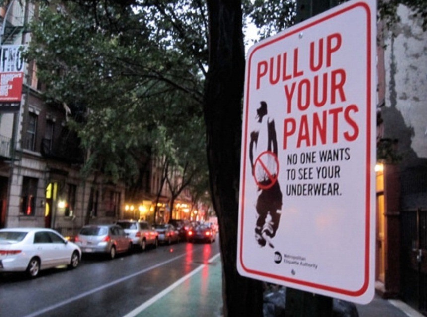 7. Необычные предупреждающие знаки на улицах Нью Йорка