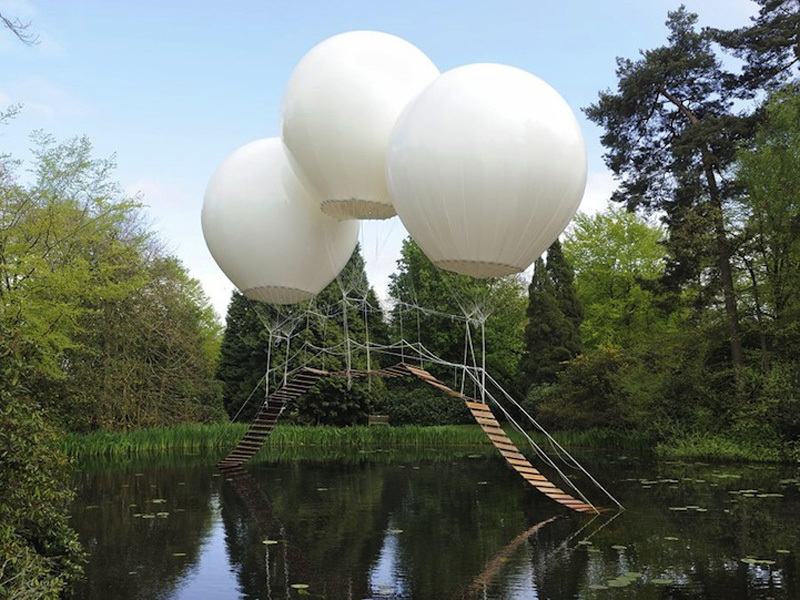 Подвесной мост на воздушных шарах