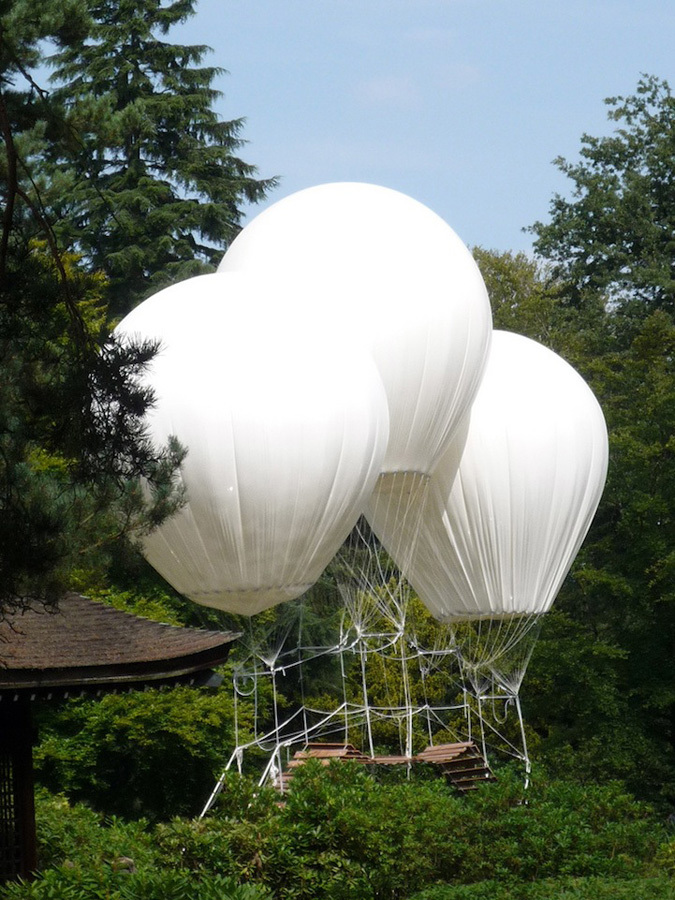 Подвесной мост на воздушных шарах