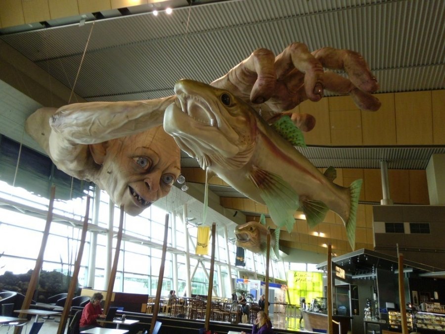 2. Огромная фигура Голлума в веллингтонском аэропорту