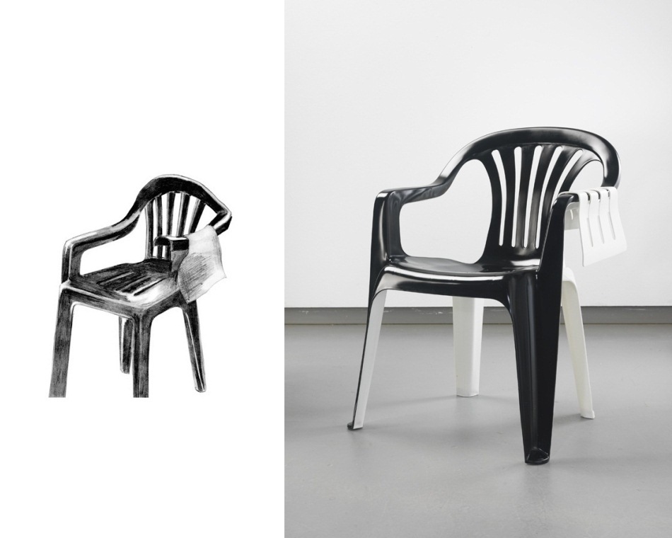 3. Необычная трансформация пластиковых стульев. Художник: Bert Loeschner.