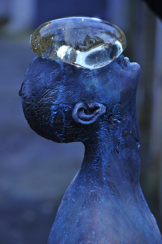 Скульптура Назара Билыка "Дождь"