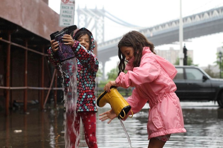 3. Жители Нью Йорка после разрушительного урагана Сэнди (Brandon Stanton)