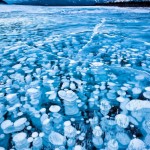 Невероятные ледяные пузыри озера Абрахам
