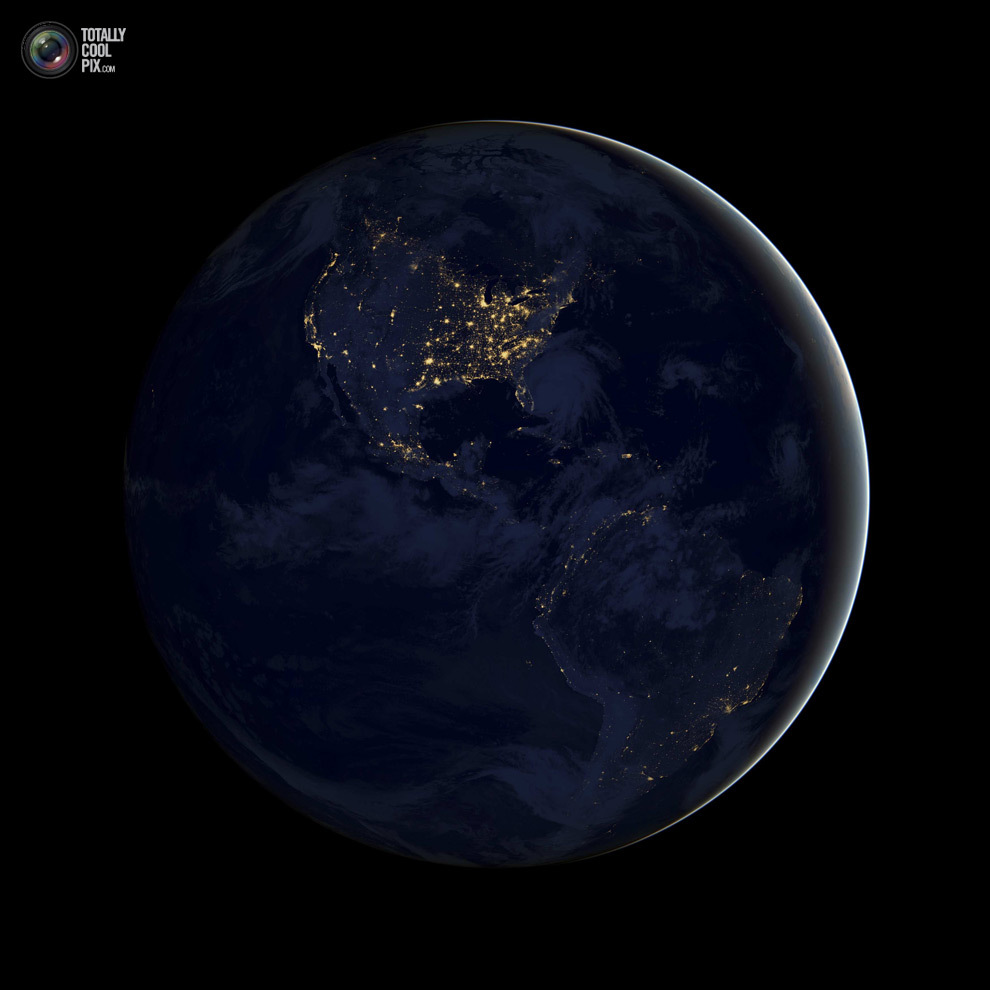 Спутниковый снимок Северной, Центральной и Южной Америки 