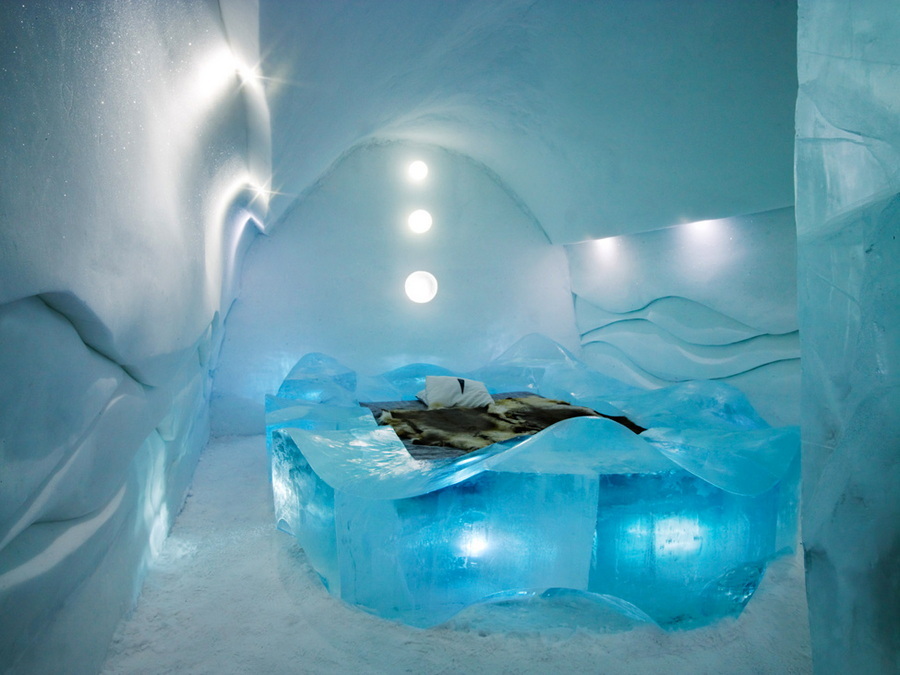 Первоначально Icehotel был галереей ледовых скульптур, но многих посетителей галереи интересовала возможность размещения.