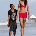 Самая высокая в мире девушка и ее низкорослый парень