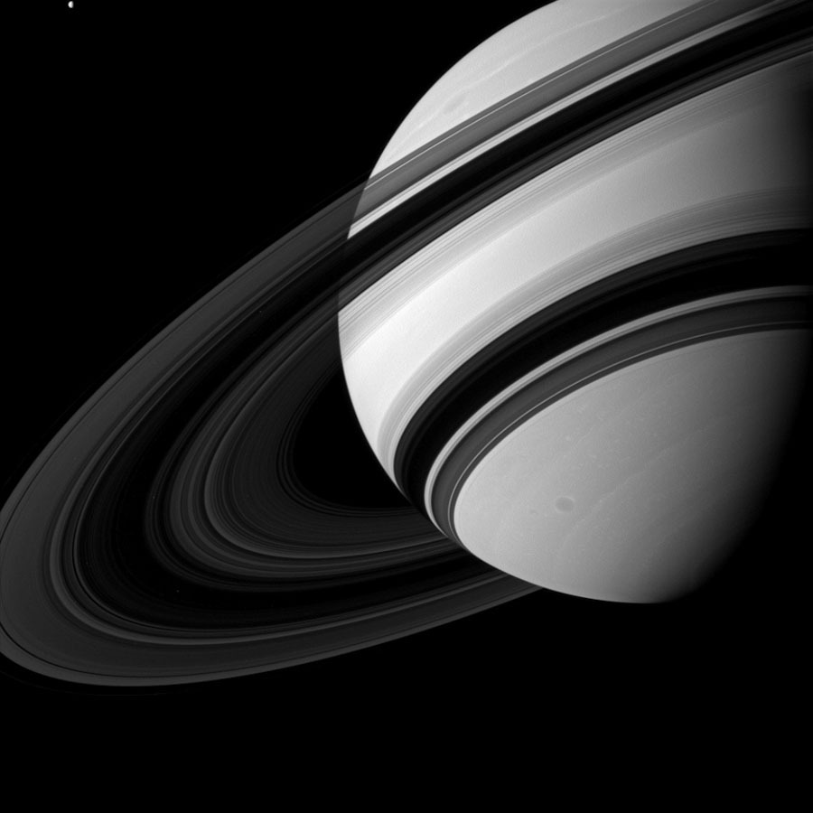 Новые фотографии Сатурна
