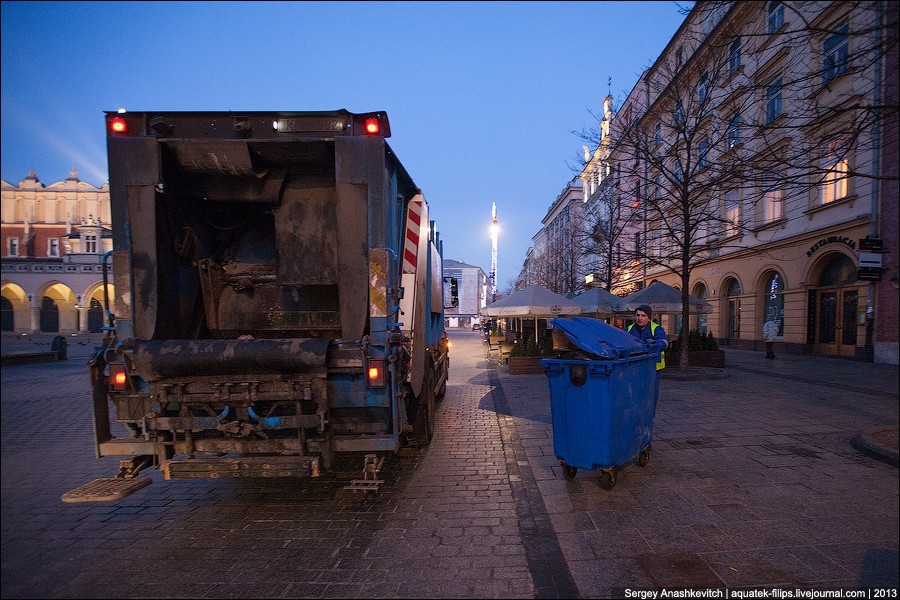 Уборка улиц в Кракове