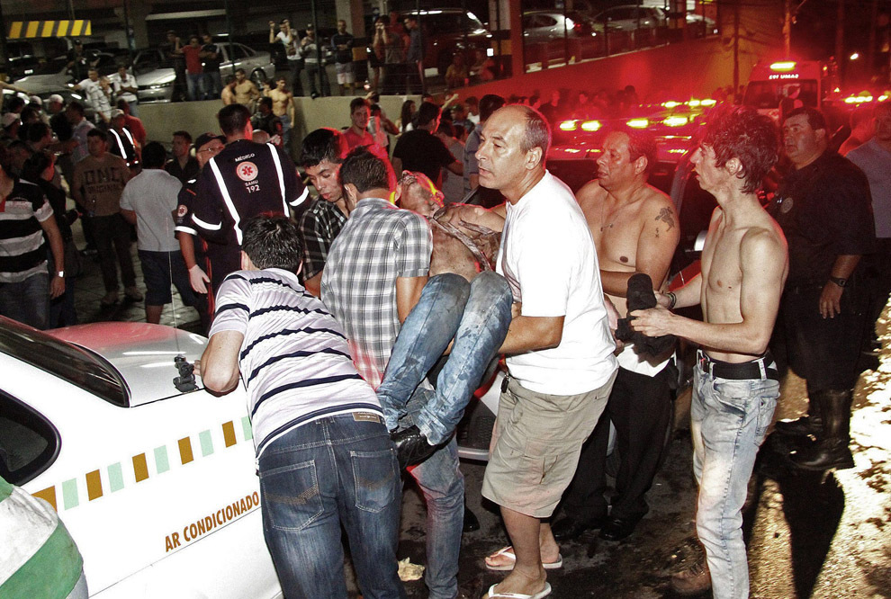 Пожар в ночном клубе Kiss в Бразилии