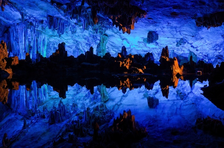 Пещера Тростниковой Флейты.