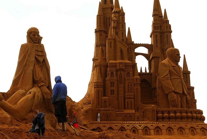 Ежегодный фестиваль песчаных скульптур в Бельгии  