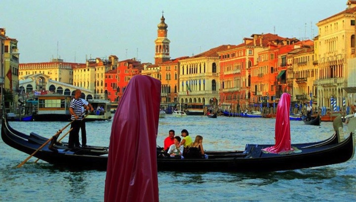 Стражи времени появились в Венеции
