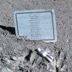 Памятник Погибшему астронавту на Луне