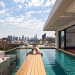 Частный пятиэтажный дом с бассейном в Тель-Авиве