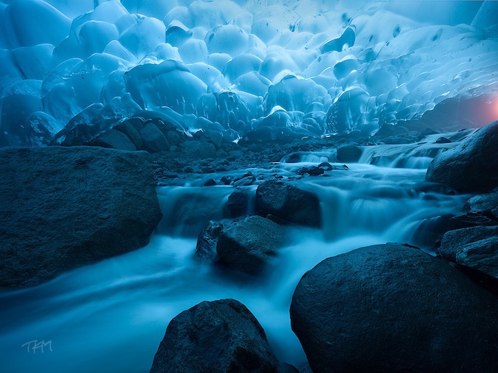 Потрясающие фотографии сделанные в глубинах ледника Менденхолл