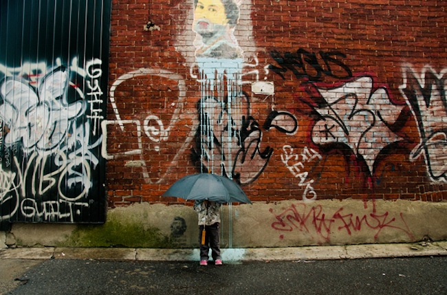 Люди и граффити в креативной фотосерии Жульена Кокентена 