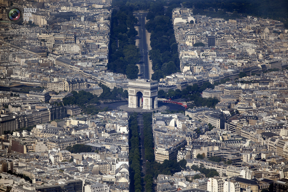 Париж с воздуха