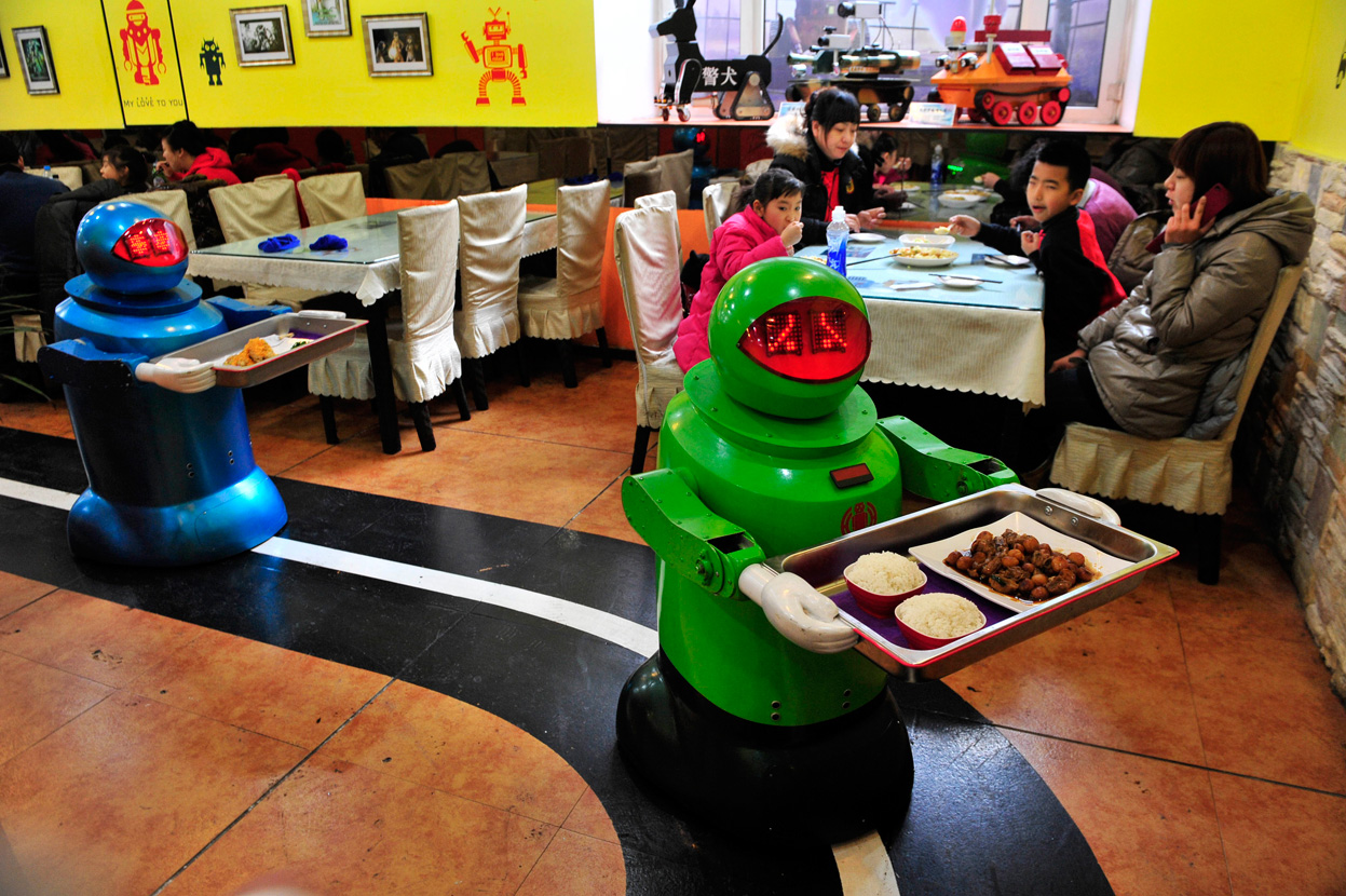 Роботы в ресторане
