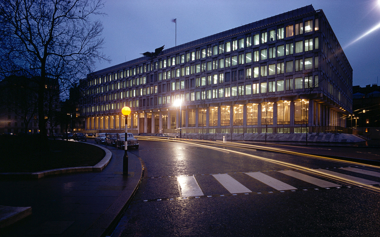 Здание посольства США в Лондоне
