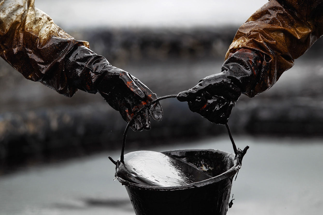 Разлив нефти