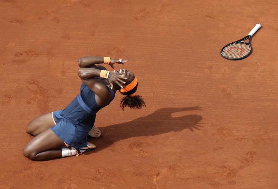 Момент, когда Серена Уильямс во второй раз стала победительницей Открытого чемпионата Франции по теннису.