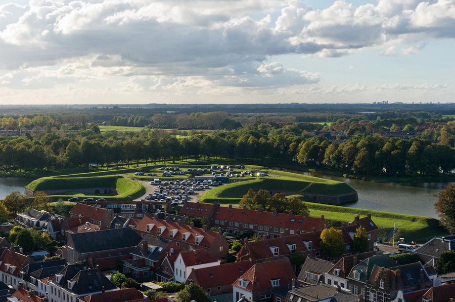 крепость Наарден в Нидерландах