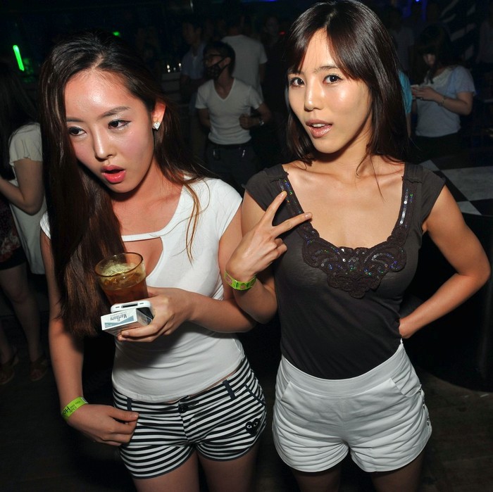 особые ночные клубы в Южной Корее