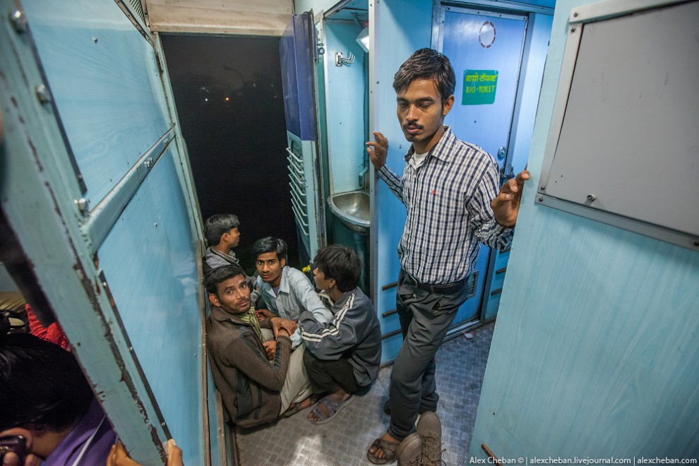 вагон индийского поезда