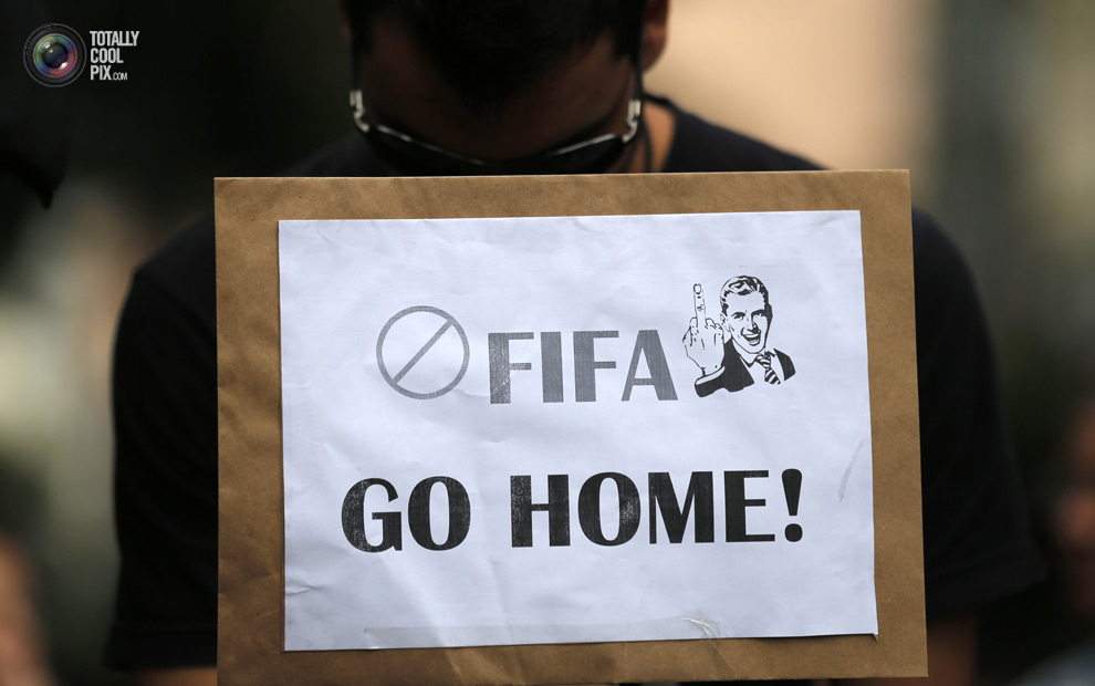 Протесты против чемпионата мира по футболу