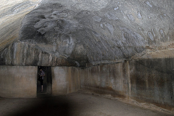 Пещеры Барабар