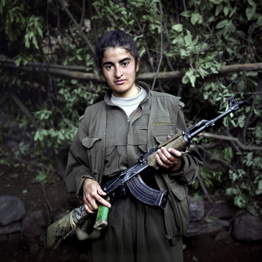 курдские женщины-боевики