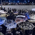 Противостояние между демонстрантами и полицией в Гонконге