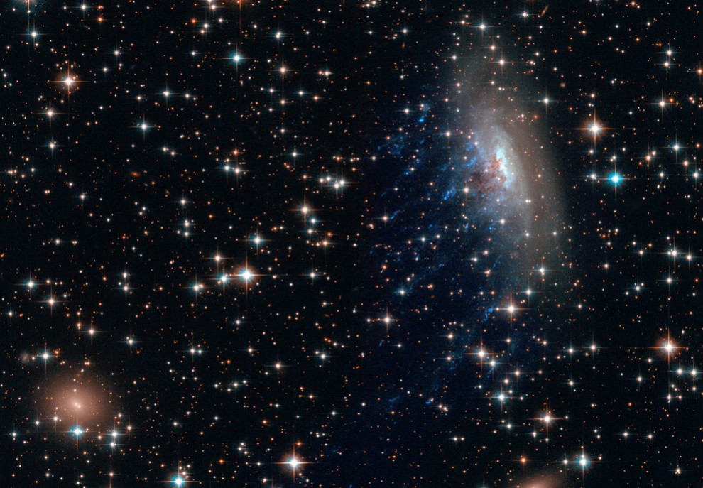 Спиральная галактика ESO 137-001